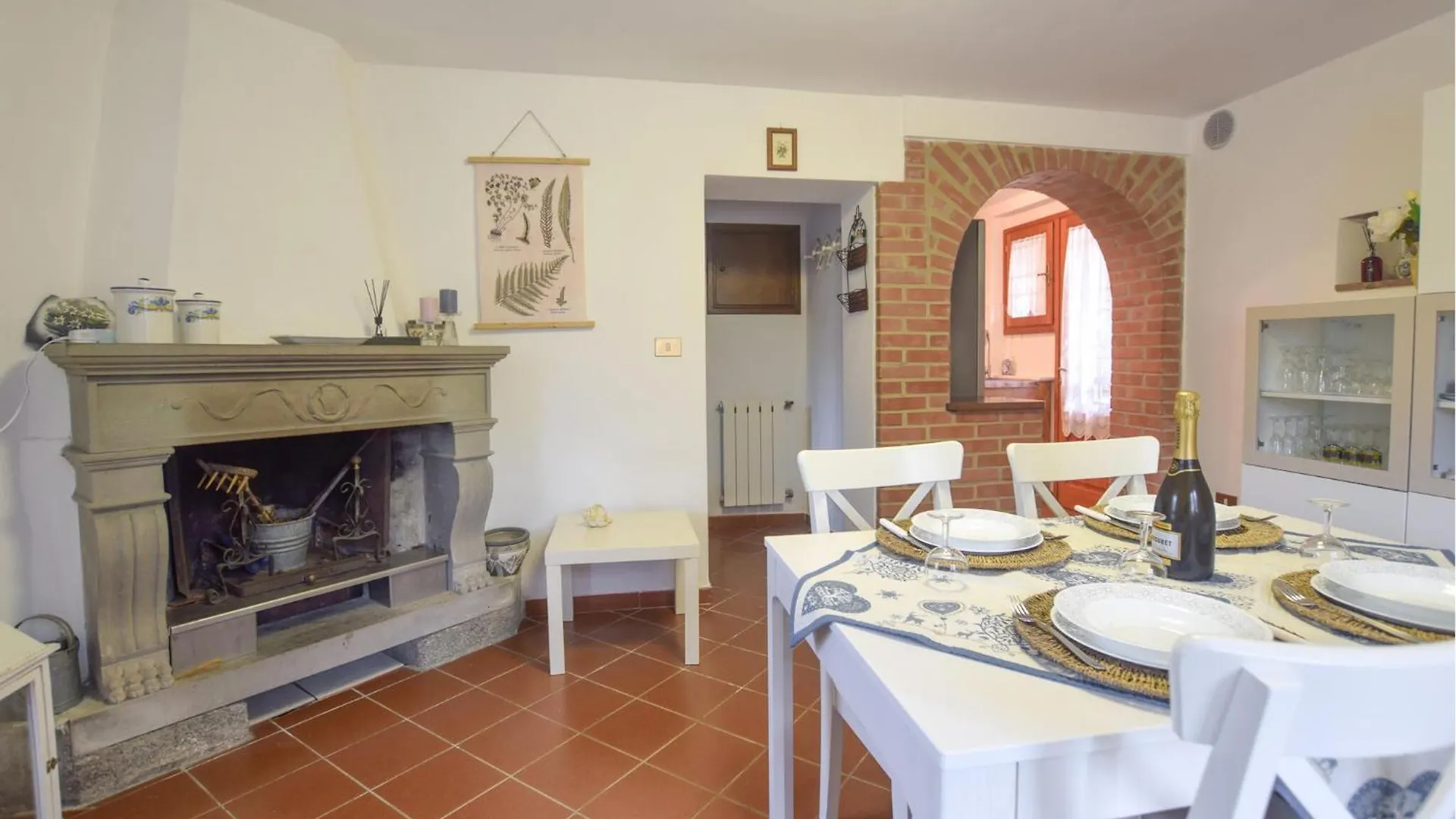 Cozy Home In Massarosa With Kitchen Italy